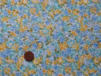 Tissu patchwork blanc, bleu, vert et jaune Tissu patchwork blanc, bleu, vert et jaune