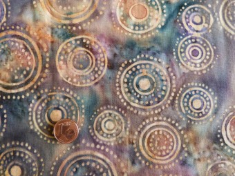 Tissu patchwork Batik vert, beige et violet Tissu patchwork Batik vert, beige et violet