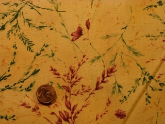 Tissu patchwork beige, rose et vert Tissu patchwork beige, rose et vert